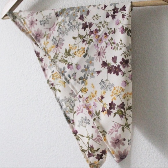 NWT Handmade Floral 18” x 18” Scarf L1044 - Picture 8 of 10